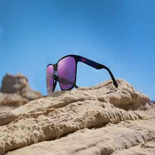 Nike-SS25-Beauty-Maverick-Valor-IF0963X-011-1920-x1080